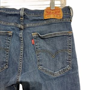 Ripped Levi’s 514